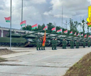 Białoruś prezentuje zmodernizowane czołg T-72BM2