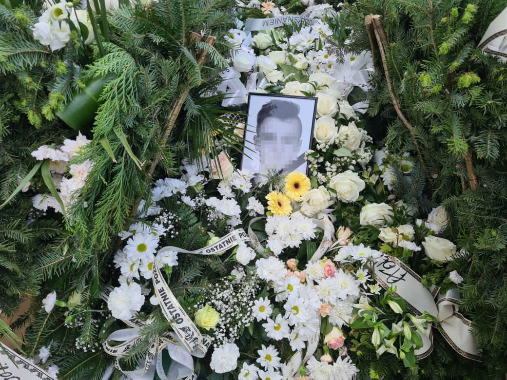 Bliscy pożegnali Mateusza, który zginął pędząc do pracy w Radawie [GALERIA]