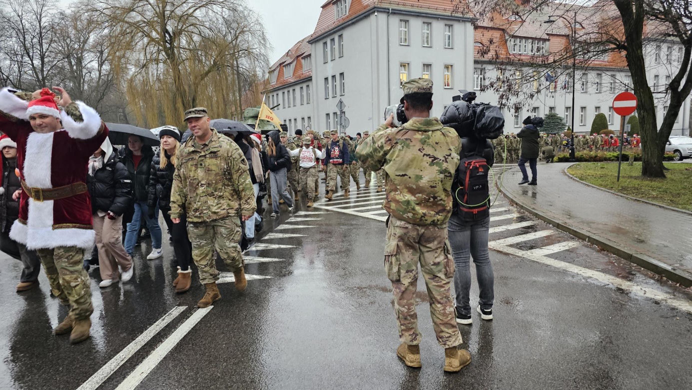 Marsz żołnierzy US ARMY w Drawsku Pomorskim 
