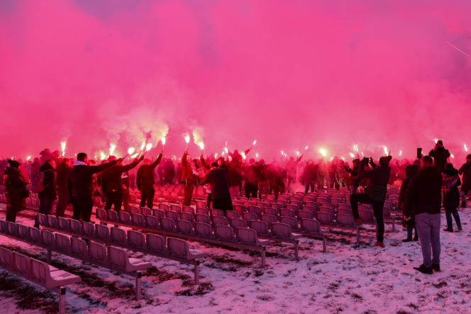Prezydent na Jasnej Górze wśród kibiców. Podziękował za obronę  hasła „Bóg, Honor, Ojczyzna”