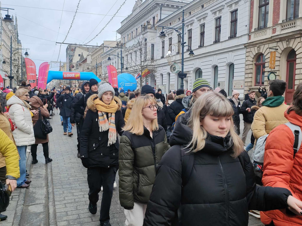 Polonez dla Łodzi. Setki łodzian we wspólnym tańcu [ZDJĘCIA]