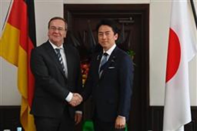 Wspólne ćwiczenia, drony i myśliwce. Japonia i Niemcy zacieśniają współpracę wojskową