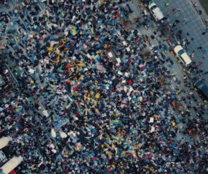 Wojna w Ukrainie. W ramach protestu położyli się na ziemi. Przestańcie obiecywać, zacznijcie działać
