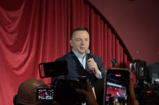„Krakowianie odzyskali swoje miasto”. Euforia podczas wieczoru wyborczego Łukasza Gibały
