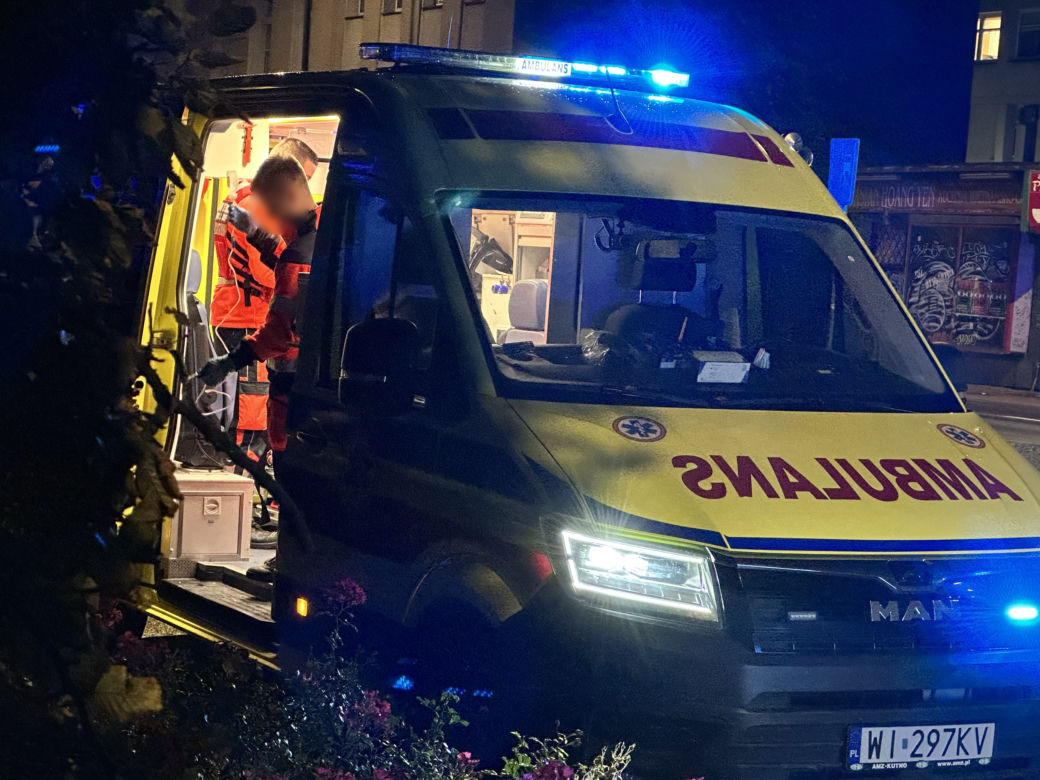 Nocny pościg ulicami Warszawy. Ranny policjant, w akcji pies tropiący