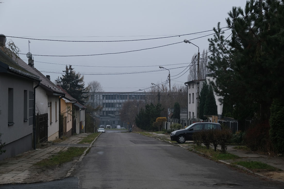 12 latek spadł z pustostanu
