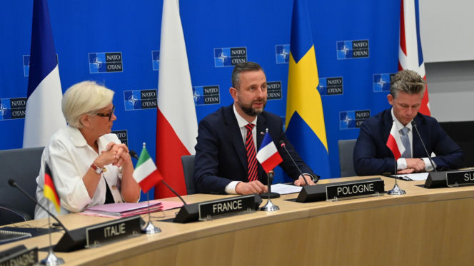 wicepremier - minister obrony narodowej Władysław Kosiniak-Kamysz wziął udział w spotkaniu ministrów obrony NATO w Brukseli
