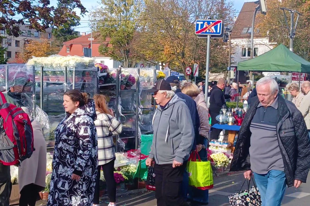 1 listopada na Cmentarzu Centralnym w Szczecinie