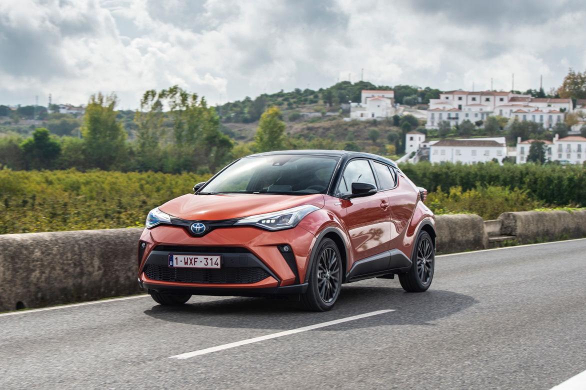 Toyota C-HR 2.0 Hybrid Dynamic Force 184 KM e-CVT