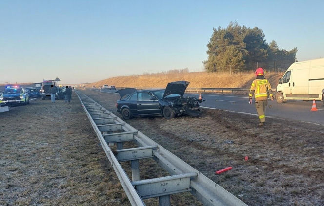 Dwa poranne zdarzenia drogowe w jednym miejscu o tym samym czasie - Jedna osoba została do szpitala
