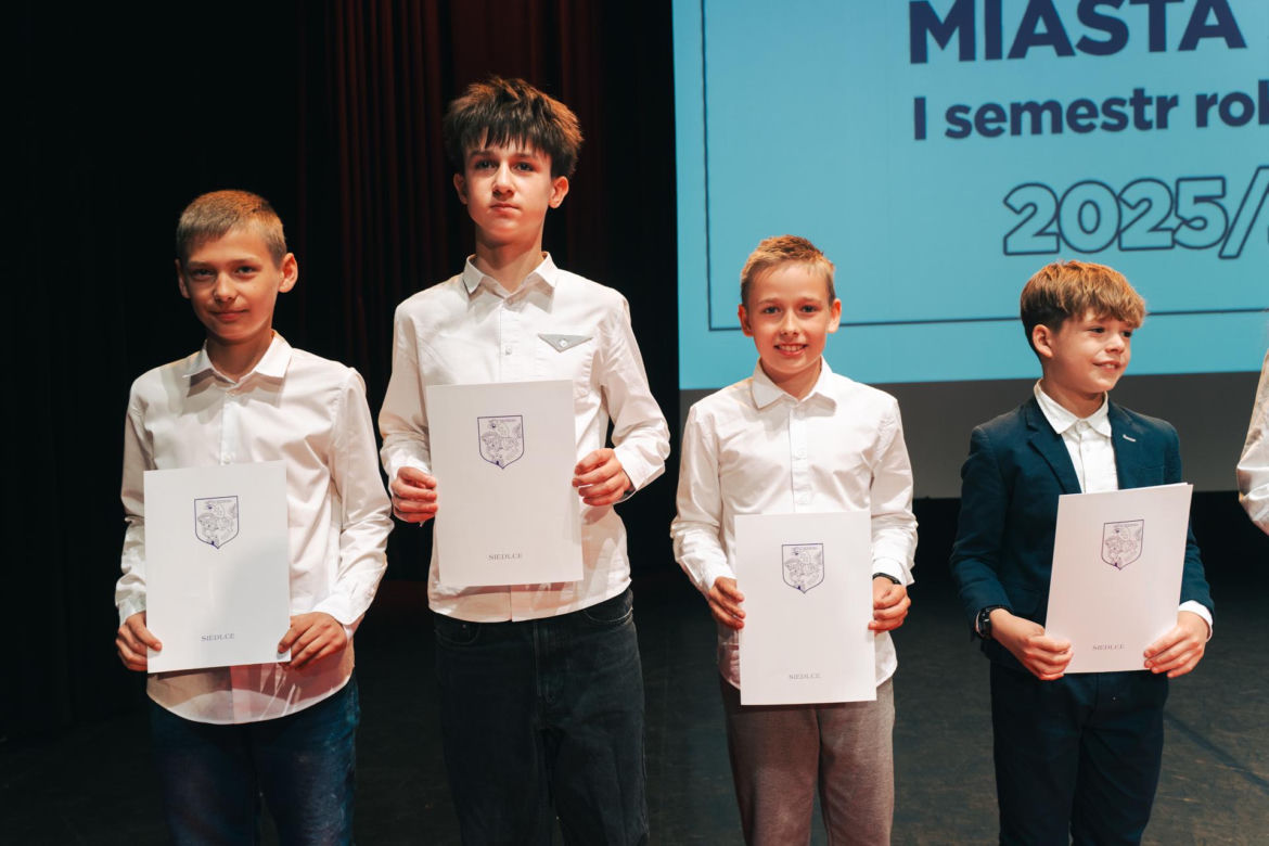 Najzdolniejsi uczniowie odebrali stypendia Prezydenta Miasta Siedlce