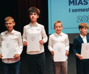 Najzdolniejsi uczniowie odebrali stypendia Prezydenta Miasta Siedlce