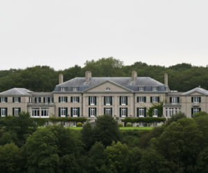 Edward Gierek i jego domy. Czy legendy o marmurach i złocie były prawdą?