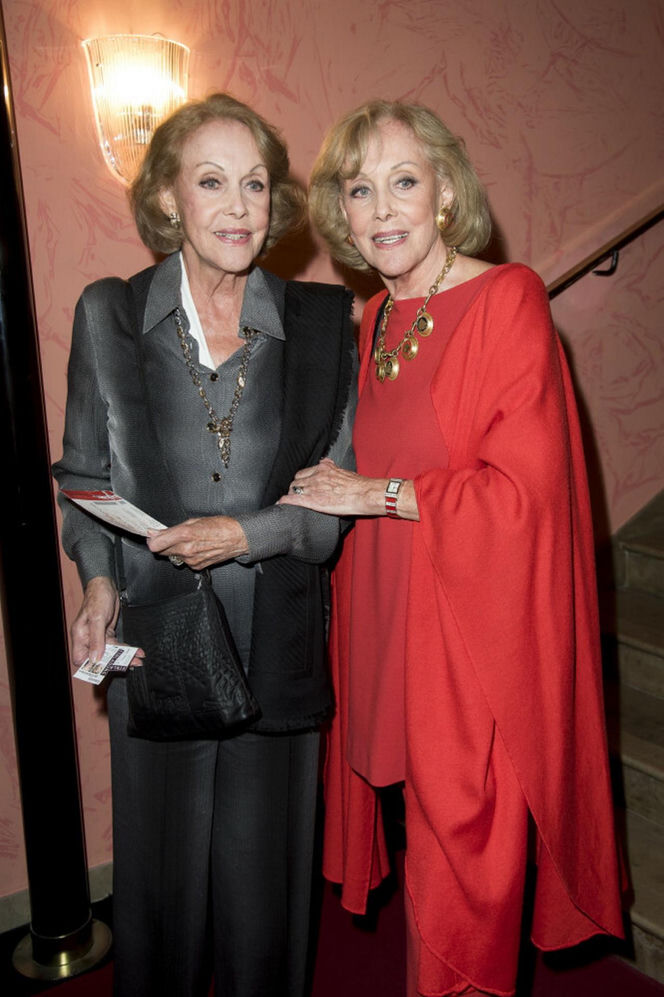 Słynne bliźniaczki nie żyją. "Zmarły razem w swoim domu tańcząc i śpiewając"