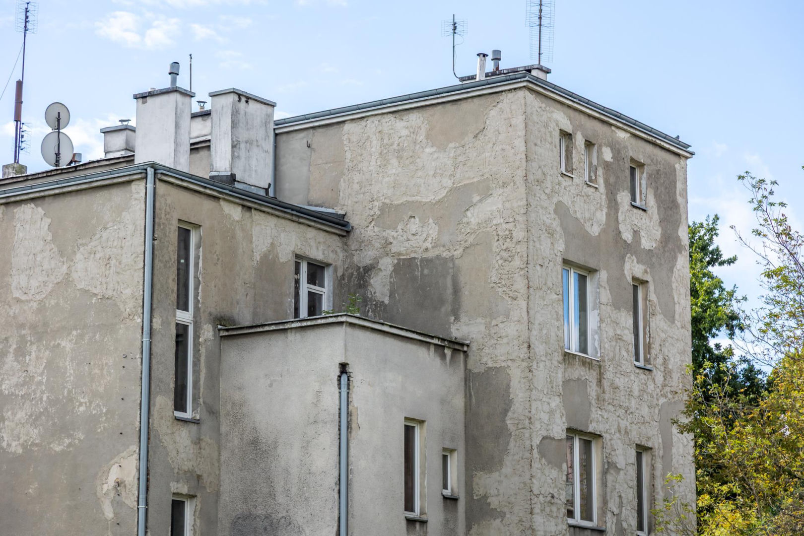 Kamienica przy ul. Żwirki i Wigury 41 w Warszawie