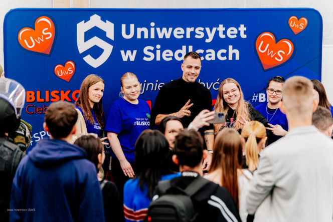 Tłumy młodych ludzi na kampusie. Dzień Otwarty 2025 na Uniwersytecie w Siedlcach za nami