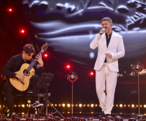 Kacper Dworniczak podczas występu z Andrzejem Piasecznym