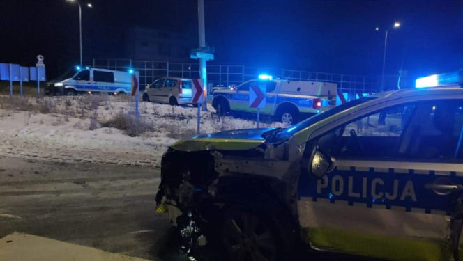 Szaleńczy pościg ulicami miasta. Za kierownicą 15-latek! Próbował zepchnąć radiowóz z drogi