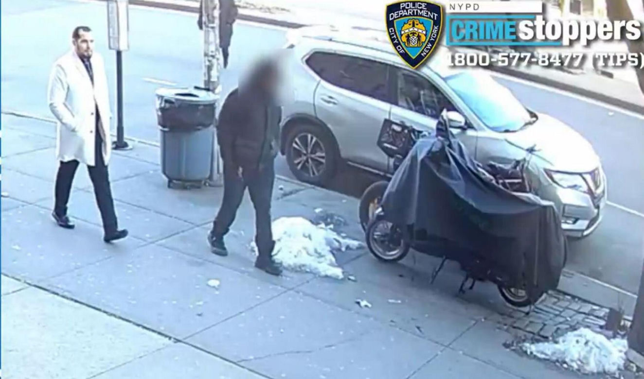 Napadł z maczetą na dom pogrzebowy w NYC