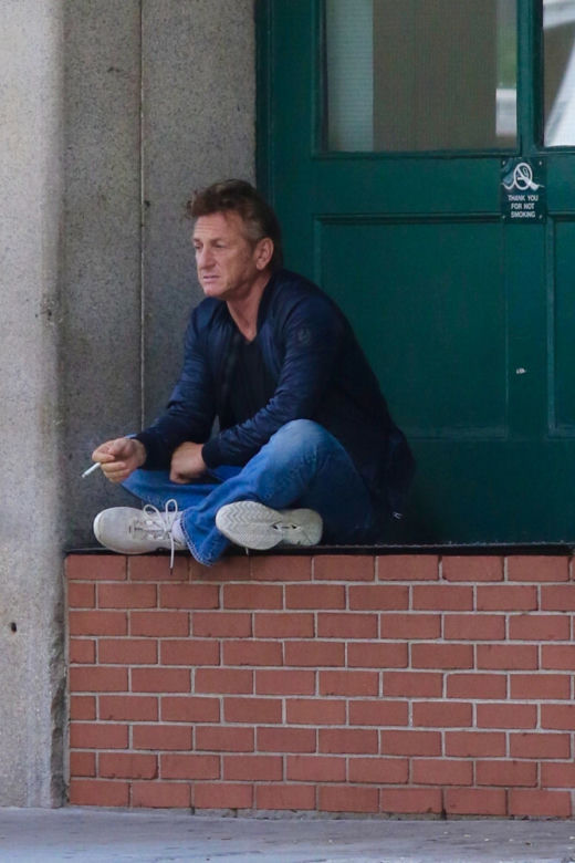 Sean Penn rozwodzi się po 15 miesiącach! Dwukrotnie młodsza zona ma dosc