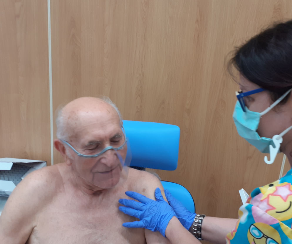 Ruszyły szczepiania seniorów. Największy punkt w Lublinie chce szczepić ponad 200 osób [WIDEO, AUDIO]