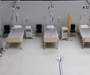 Szpital tymczasowy w CWK - sale dla pacjentów