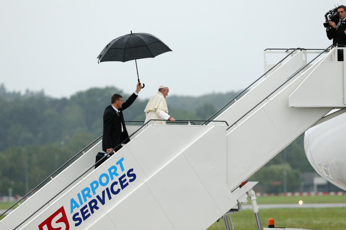 W Krakowie papież Franciszek podróżował tramwajem. Bydgoska Pesa jeździ do dziś 