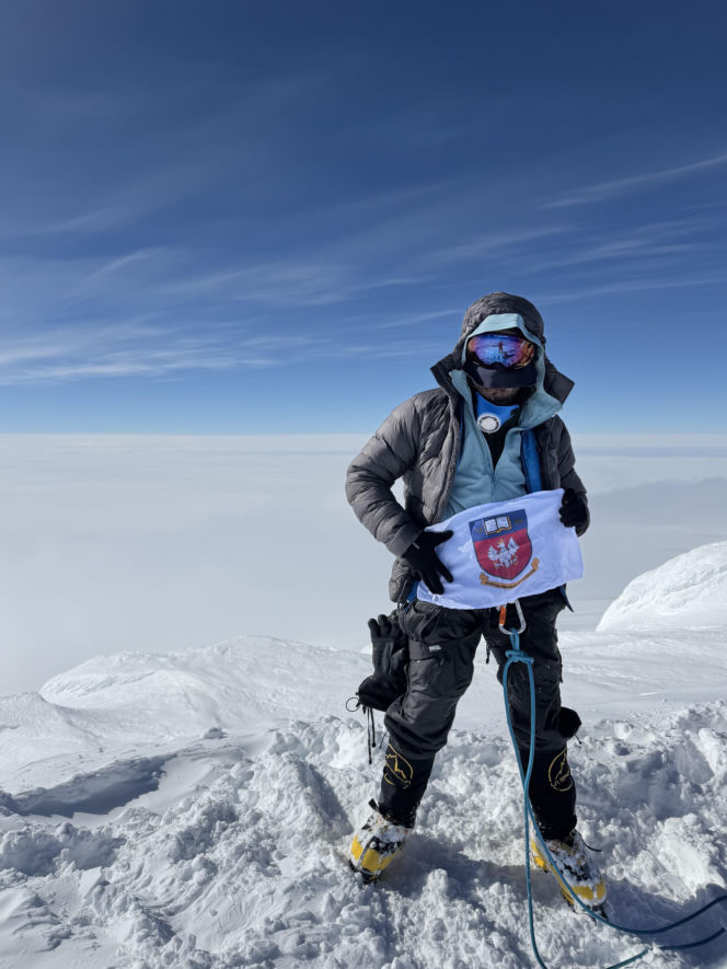 Siedlczanin Kryspin Mitura ukończył Koronę Ziemi oraz Koronę Wulkanów Ziemi w rozszerzonym wariancie „Double Seven Summits”!