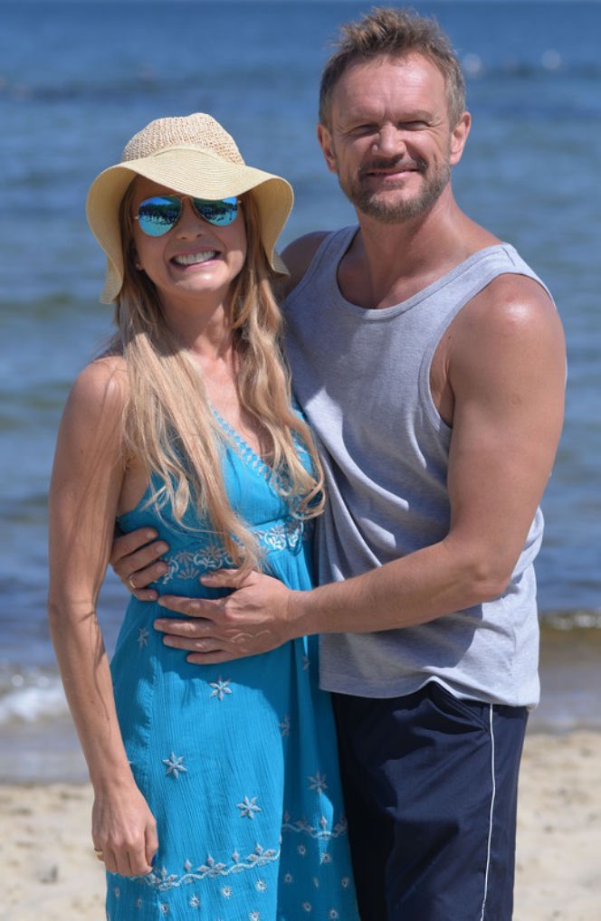 Aż po sufit. Joanna Domirska (Edyta Olszówka), Andrzej (Cezary Pazura)