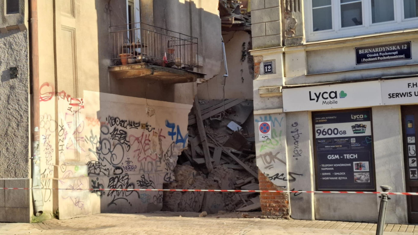 Runęła ściana kamienicy w centrum Lublina! Ewakuowano aż 14 osób