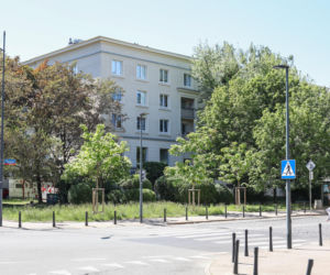 Warszawa dawniej i dziś. Kiedyś stał tu luksusowy gmach i tętniło życie. Niezwykłe losy kamienicy przy Nowolipiu 64