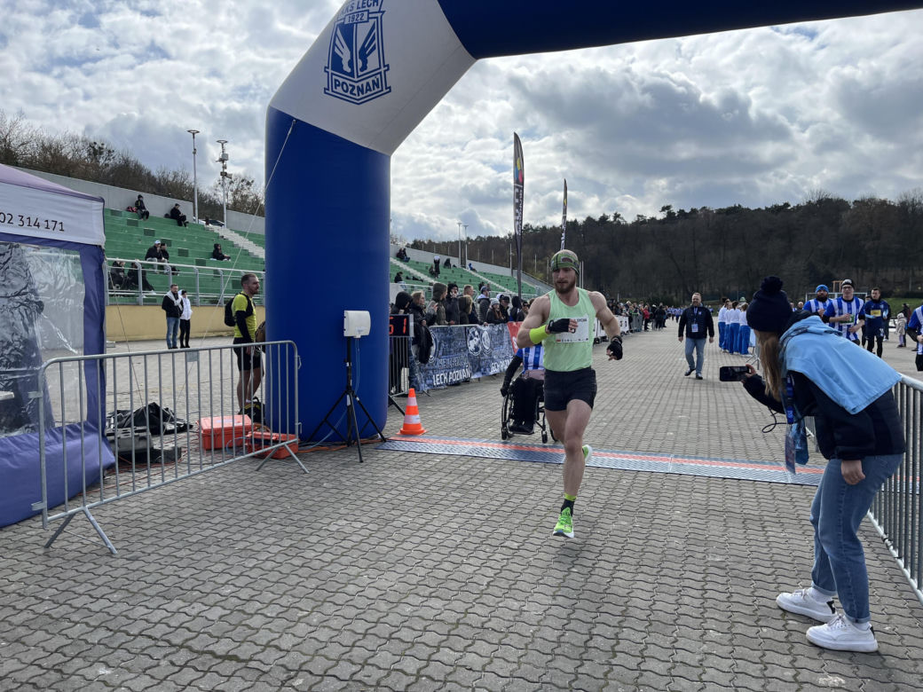 Kibolska Dycha 2024. Wyjątkowy bieg kibiców Lecha Poznań