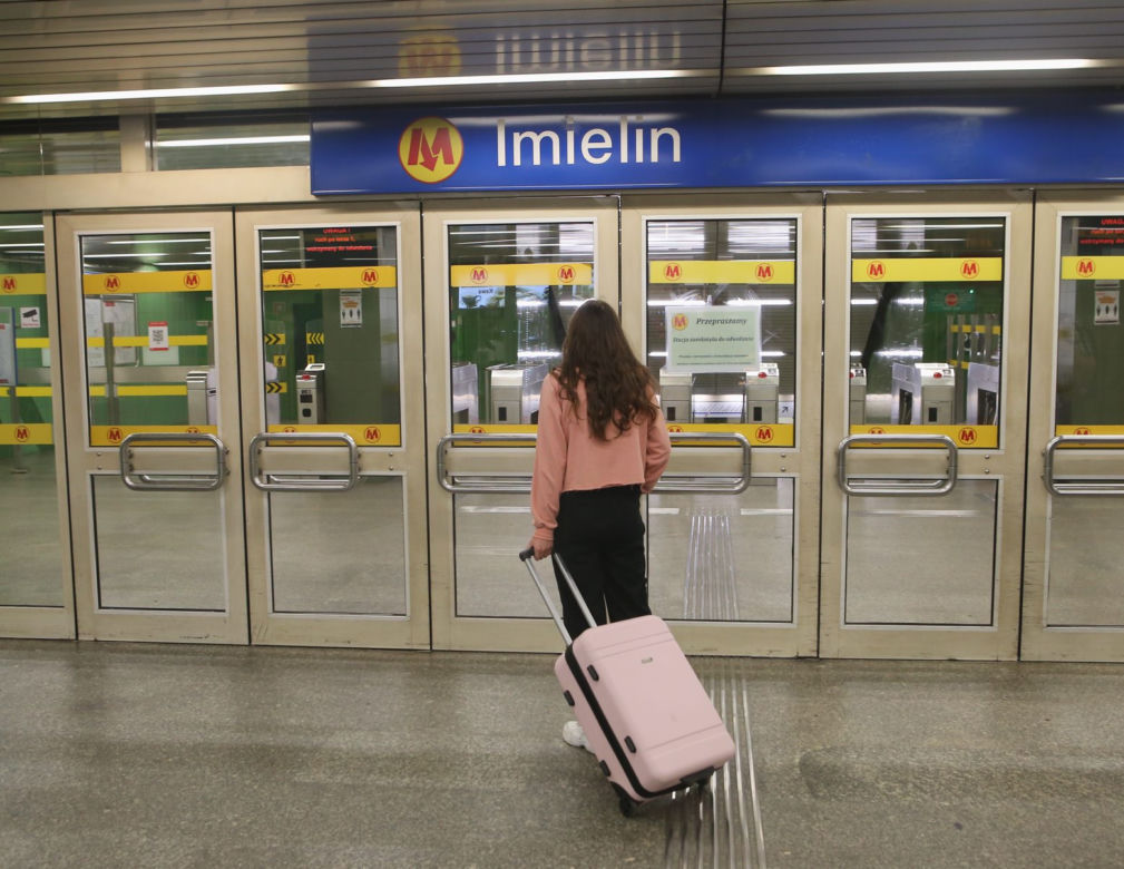 Makabra na stacji metra Imielin, nie żyje kobieta