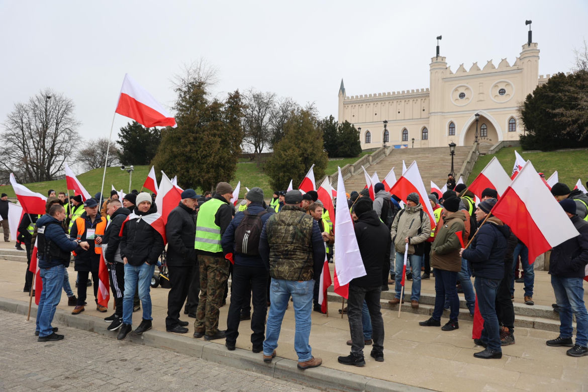 Protest rolników 20 marca w Lublinie. Przeszli ulicami miasta pod LUW