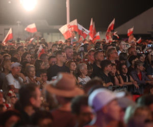 Rodzina Nawrockich śpiewa (nie)zakazane piosenki)