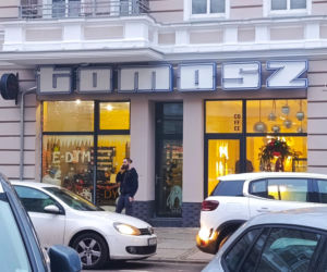 Neon Tomasz na ul. Rayskiego odzyskał dawny blask