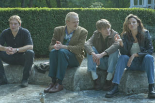 Wojna zastępcza, odc. 1. Zuza (Waleria Gorobets), Budyń (Piotr Witkowski), Gutek (Karol Bernacki), Artur (Mateusz Więcławek)