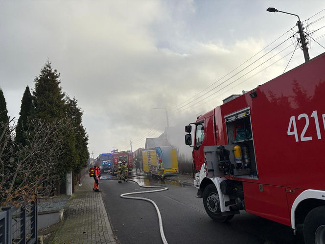Potężny wybuch wstrząsnął spokojną ulicą Kwiatową w Chełmnie. Rodzice próbowali ratować syna