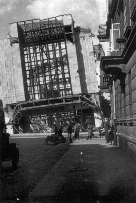 Powstaniec Zbigniew Grochowski: Fotografowałem powstanie i ruiny Warszawy