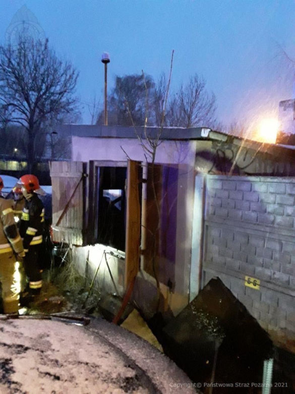 ŁÓDŹ: Tragiczny pożar na ul. Konstytucyjnej. Nie żyje 40-letni mężczyzna