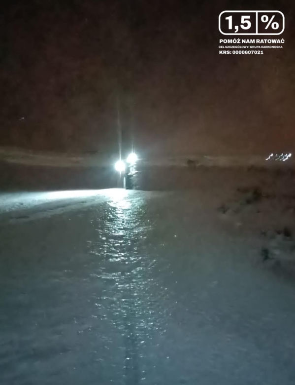 Rynną śmierci spadli dwaj mężczyźni. Trzeciego turysty pod Śnieżką nie było!