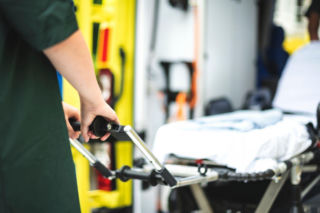 Dramatyczny telefon na 112. 67-latek doznał udaru i ledwo mówił. Nie potrafił powiedzieć, gdzie jest