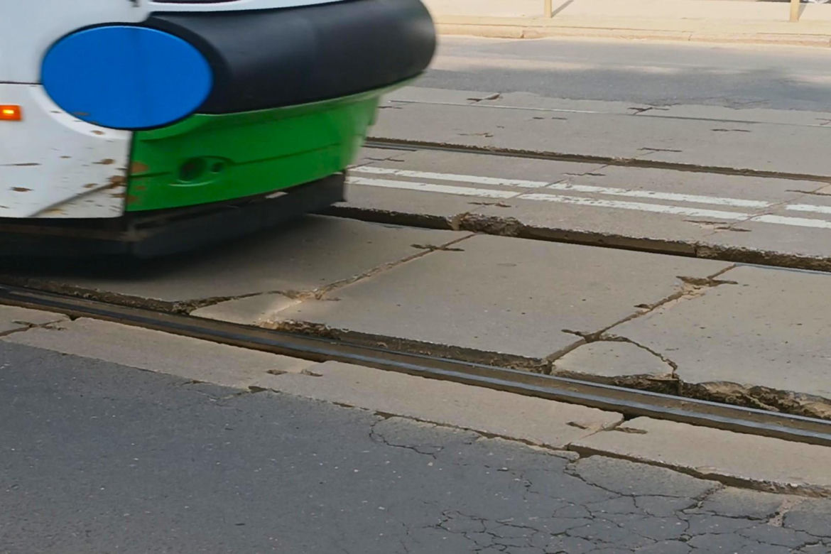 Al. Powstańców Wlkp. przed przebudową
