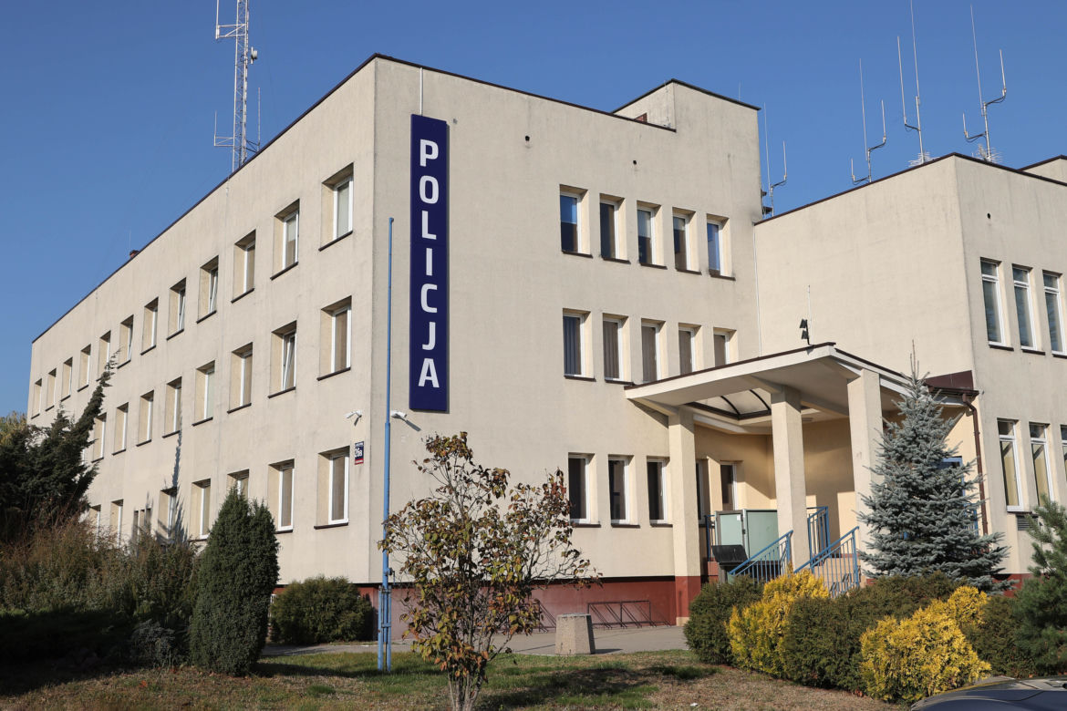 Ukradli w Legionowie 100 tys. zł i zgubili pościg. Policja pilnie poszukuje sprawców