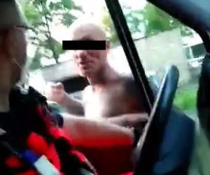 Atak na karetkę w Rudzie Śląskiej [ZDJĘCIA]