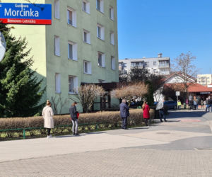 Gigantyczne kolejki do testów na koronawirusa w Warszawie. System tego nie wytrzyma?