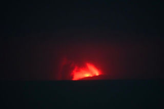 Erupcja wulkanu Anak Krakatau drugi dzień paraliżuje ruch lotniczy