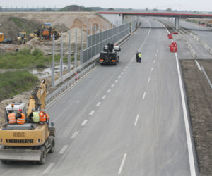 Więcej pieniędzy na budowę dróg w Polsce
