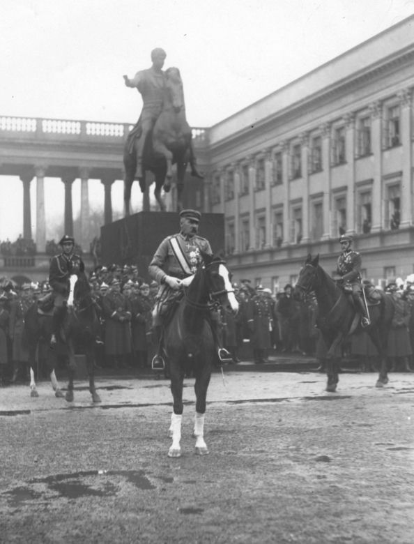 Józef Piłsudski na ukochanej Kasztance