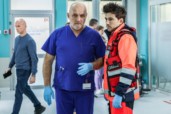 Szpital św. Anny, odcinek 99: Tomek wyjawia Wojtkowi plan ponownych oświadczyn. Fidor, podwożąc Hankę, wzbudza niepokój Kai